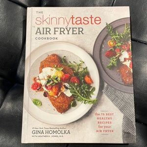 Skinny Taste Air Fryer cook book. Like new!